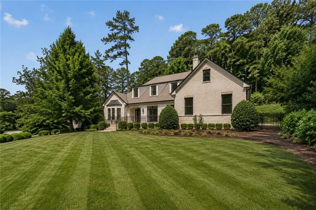 3659 Northside Drive Nw, Atlanta, Georgia 30305, 5 Bedrooms Bedrooms, 0 ,6 BathroomsBathrooms,Residential,For Sale,3659 Northside Drive Nw,7810605