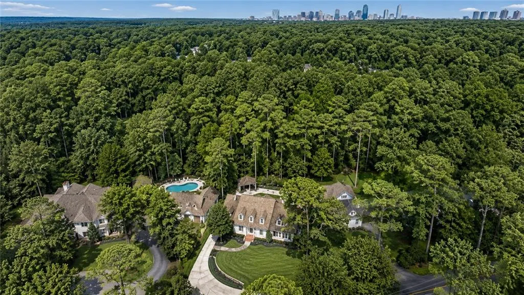 3659 Northside Drive Nw, Atlanta, Georgia 30305, 5 Bedrooms Bedrooms, 0 ,6 BathroomsBathrooms,Residential,For Sale,3659 Northside Drive Nw,7810605