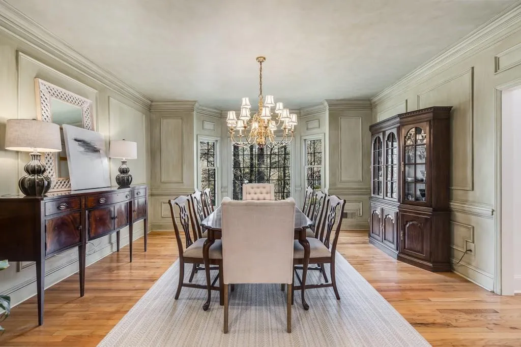895 Waddington Court, Sandy Springs, Georgia 30350, 4 Bedrooms Bedrooms, ,4 BathroomsBathrooms,Residential,Sold,895 Waddington Court,6989056