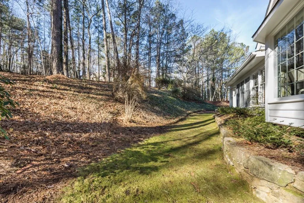 895 Waddington Court, Sandy Springs, Georgia 30350, 4 Bedrooms Bedrooms, ,4 BathroomsBathrooms,Residential,Sold,895 Waddington Court,6989056