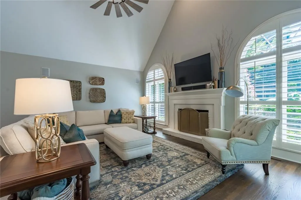 205 Summerhouse Lane, Sandy Springs, Georgia 30350, 5 Bedrooms Bedrooms, ,5 BathroomsBathrooms,Residential,Sold,205 Summerhouse Lane,6604996