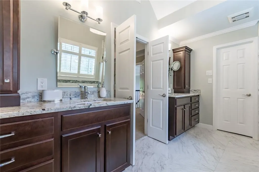 205 Summerhouse Lane, Sandy Springs, Georgia 30350, 5 Bedrooms Bedrooms, ,5 BathroomsBathrooms,Residential,Sold,205 Summerhouse Lane,6604996