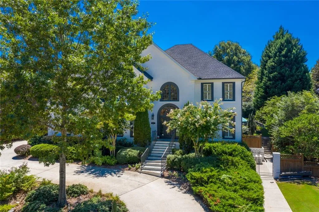 205 Summerhouse Lane, Sandy Springs, Georgia 30350, 5 Bedrooms Bedrooms, ,5 BathroomsBathrooms,Residential,Sold,205 Summerhouse Lane,6604996