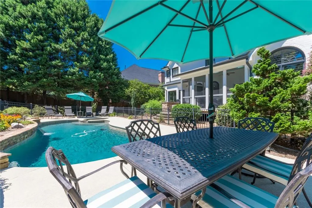 205 Summerhouse Lane, Sandy Springs, Georgia 30350, 5 Bedrooms Bedrooms, ,5 BathroomsBathrooms,Residential,Sold,205 Summerhouse Lane,6604996