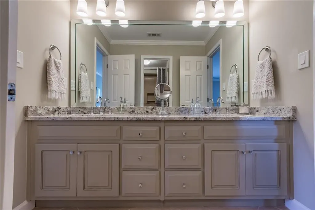 205 Summerhouse Lane, Sandy Springs, Georgia 30350, 5 Bedrooms Bedrooms, ,5 BathroomsBathrooms,Residential,Sold,205 Summerhouse Lane,6604996