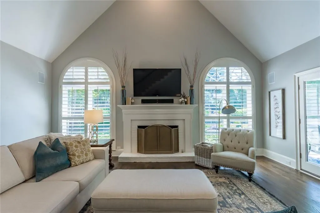 205 Summerhouse Lane, Sandy Springs, Georgia 30350, 5 Bedrooms Bedrooms, ,5 BathroomsBathrooms,Residential,Sold,205 Summerhouse Lane,6604996