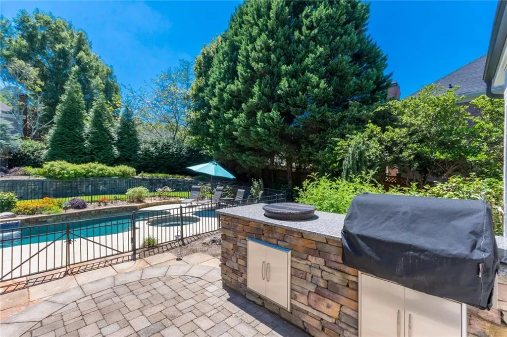 205 Summerhouse Lane, Sandy Springs, Georgia 30350, 5 Bedrooms Bedrooms, ,5 BathroomsBathrooms,Residential,Sold,205 Summerhouse Lane,6604996