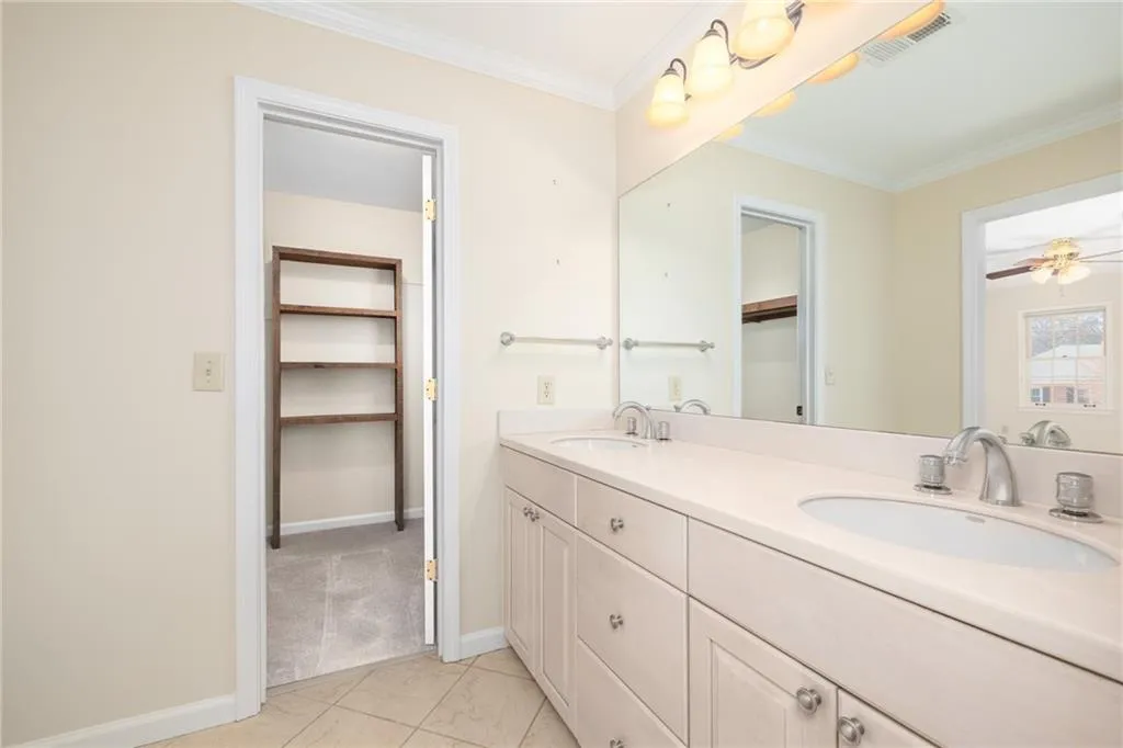 Upstairs Master Bathroom.