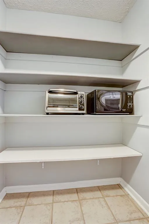 5149 Roswell Road Unit #8, Atlanta, Georgia 30342, 2 Bedrooms Bedrooms, ,1 BathroomBathrooms,Residential,Sold,5149 Roswell Road Unit #8,6629522