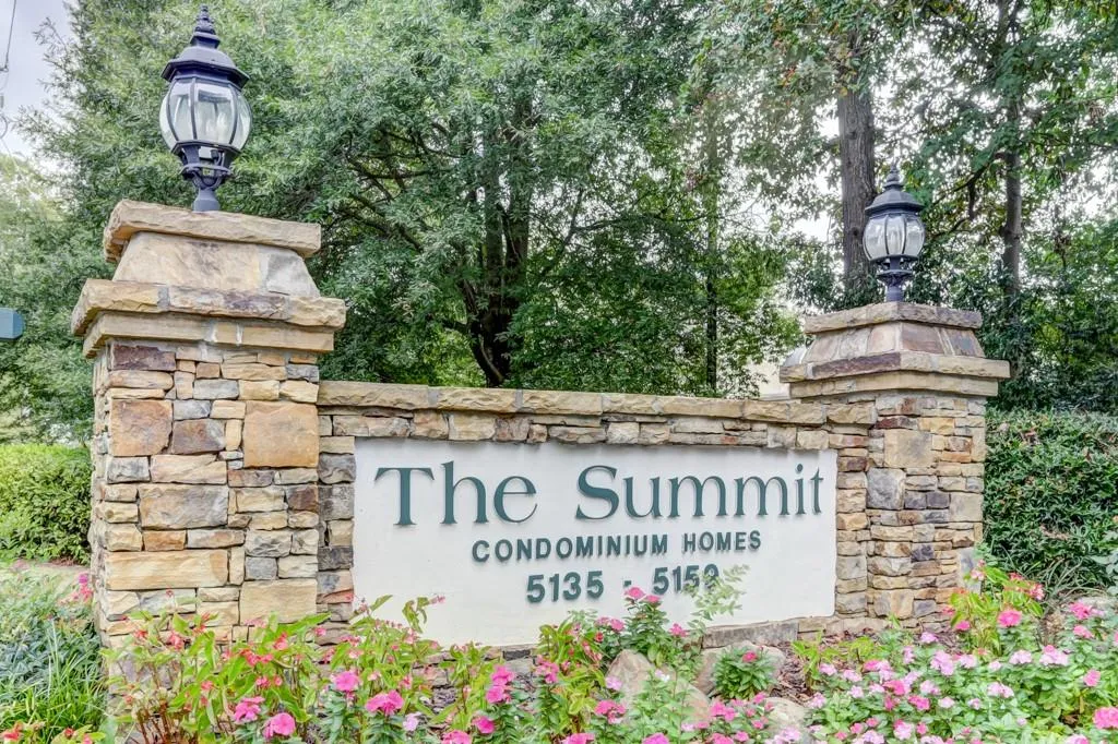 5149 Roswell Road Unit #8, Atlanta, Georgia 30342, 2 Bedrooms Bedrooms, ,1 BathroomBathrooms,Residential,Sold,5149 Roswell Road Unit #8,6629522