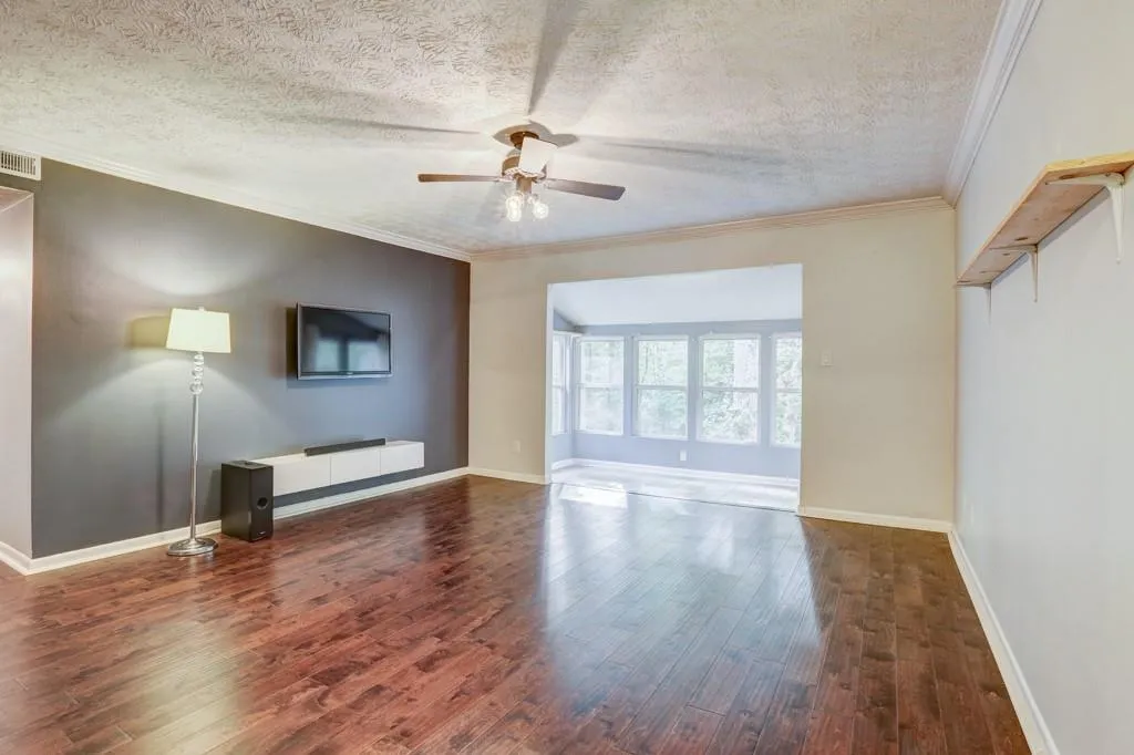 5149 Roswell Road Unit #8, Atlanta, Georgia 30342, 2 Bedrooms Bedrooms, ,1 BathroomBathrooms,Residential,Sold,5149 Roswell Road Unit #8,6629522
