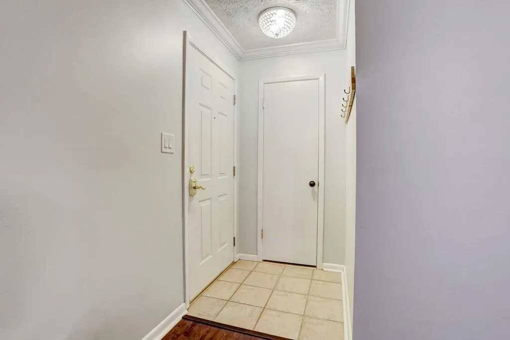 5149 Roswell Road Unit #8, Atlanta, Georgia 30342, 2 Bedrooms Bedrooms, ,1 BathroomBathrooms,Residential,Sold,5149 Roswell Road Unit #8,6629522