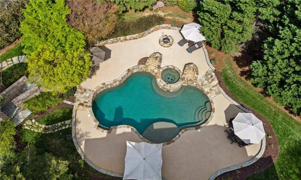 305 Forrest Lake Drive, Sandy Springs, Georgia 30327, 6 Bedrooms Bedrooms, ,7 BathroomsBathrooms,Residential,Sold,305 Forrest Lake Drive,7191191