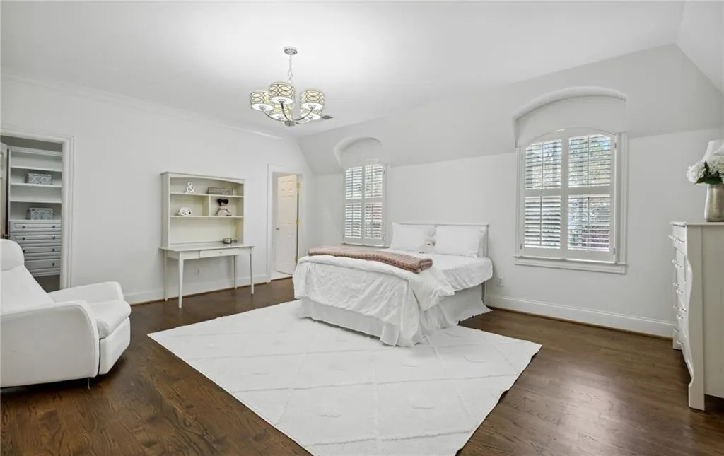 305 Forrest Lake Drive, Sandy Springs, Georgia 30327, 6 Bedrooms Bedrooms, ,7 BathroomsBathrooms,Residential,Sold,305 Forrest Lake Drive,7191191