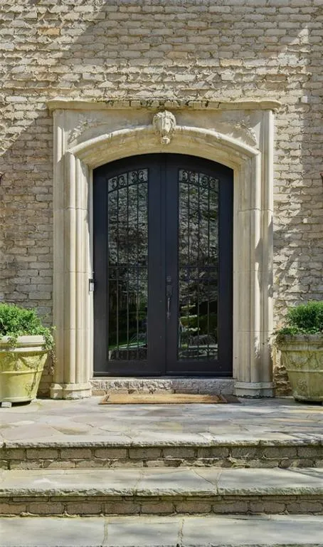 305 Forrest Lake Drive, Sandy Springs, Georgia 30327, 6 Bedrooms Bedrooms, ,7 BathroomsBathrooms,Residential,Sold,305 Forrest Lake Drive,7191191