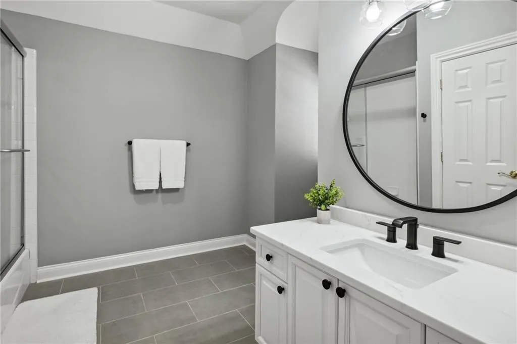 305 Forrest Lake Drive, Sandy Springs, Georgia 30327, 6 Bedrooms Bedrooms, ,7 BathroomsBathrooms,Residential,Sold,305 Forrest Lake Drive,7191191