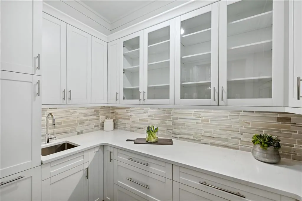 305 Forrest Lake Drive, Sandy Springs, Georgia 30327, 6 Bedrooms Bedrooms, ,7 BathroomsBathrooms,Residential,Sold,305 Forrest Lake Drive,7191191