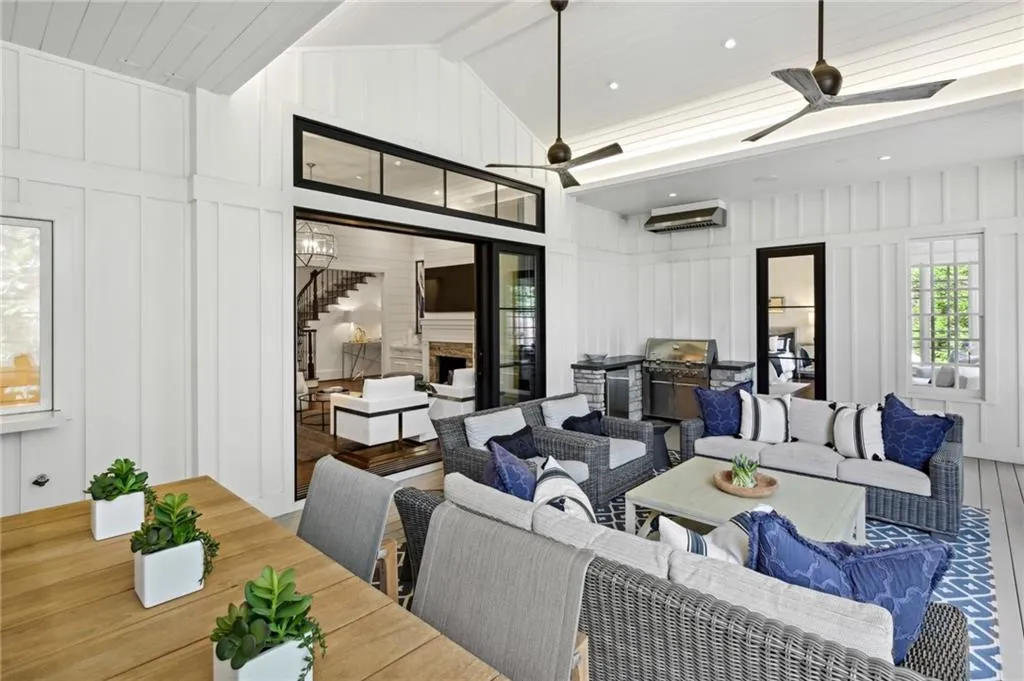 305 Forrest Lake Drive, Sandy Springs, Georgia 30327, 6 Bedrooms Bedrooms, ,7 BathroomsBathrooms,Residential,Sold,305 Forrest Lake Drive,7191191