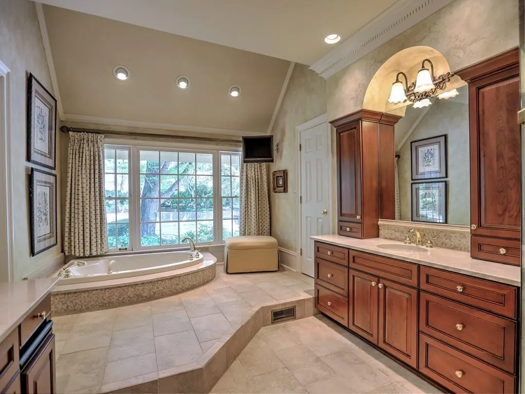 7660 Ball Mill Road, Sandy Springs, Georgia 30350, 5 Bedrooms Bedrooms, ,4 BathroomsBathrooms,Residential,Sold,7660 Ball Mill Road,6865969