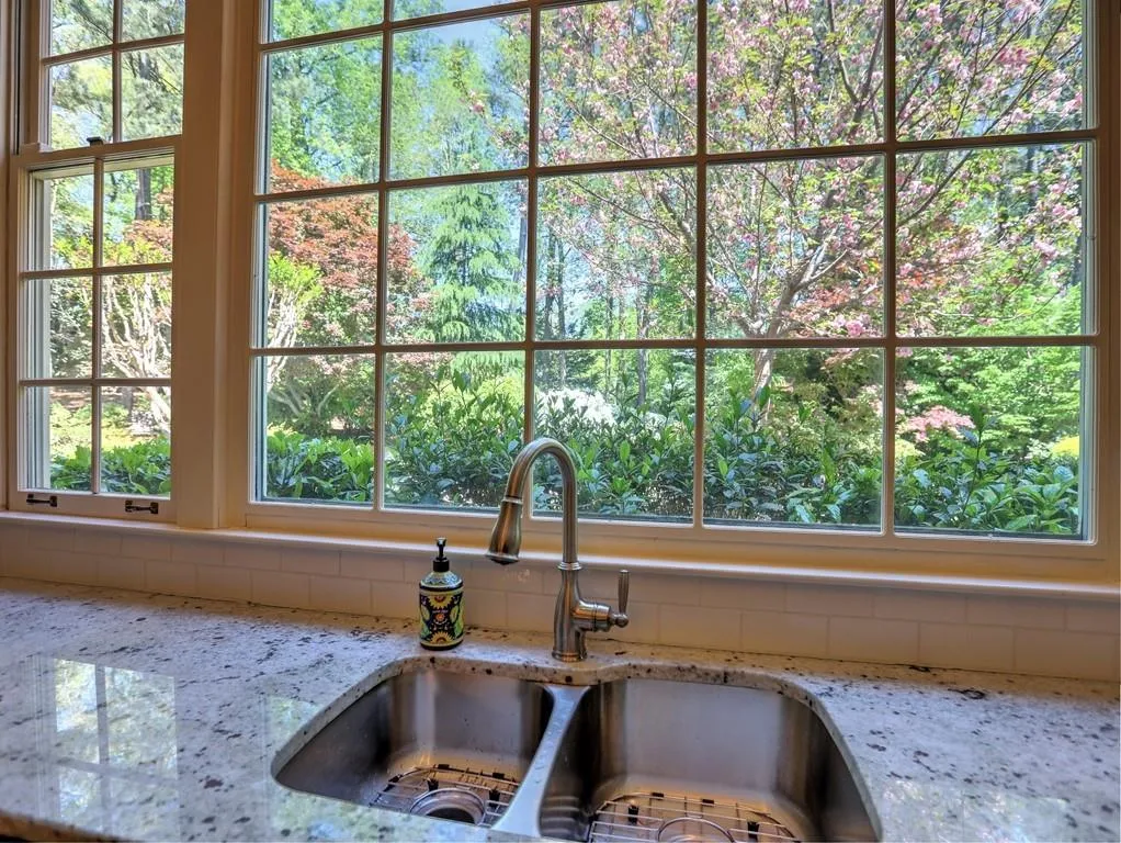 7660 Ball Mill Road, Sandy Springs, Georgia 30350, 5 Bedrooms Bedrooms, ,4 BathroomsBathrooms,Residential,Sold,7660 Ball Mill Road,6865969