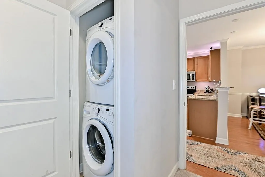 7265 Glisten Avenue Unit 124, Sandy Springs, Georgia 30328, 2 Bedrooms Bedrooms, ,2 BathroomsBathrooms,Residential,Sold,7265 Glisten Avenue Unit 124,6665743
