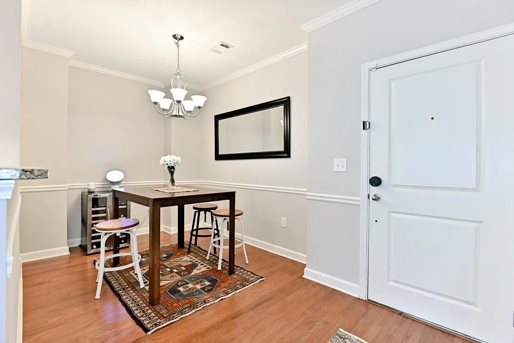7265 Glisten Avenue Unit 124, Sandy Springs, Georgia 30328, 2 Bedrooms Bedrooms, ,2 BathroomsBathrooms,Residential,Sold,7265 Glisten Avenue Unit 124,6665743