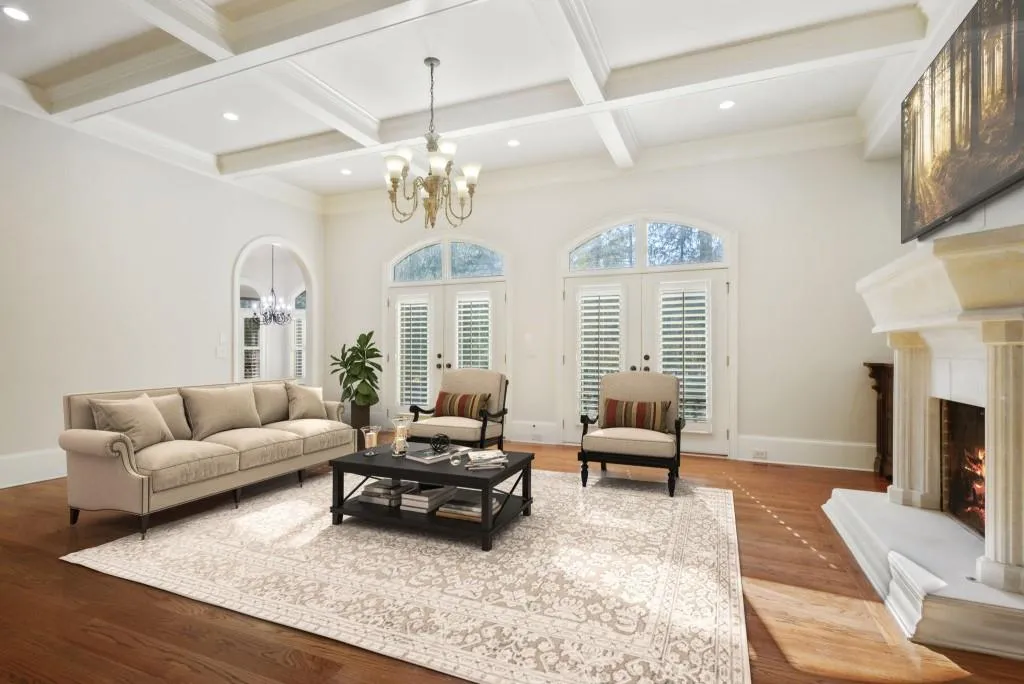 515 Long Glen Drive, Sandy Springs, Georgia 30327, 6 Bedrooms Bedrooms, ,4 BathroomsBathrooms,Residential,Sold,515 Long Glen Drive,7004632