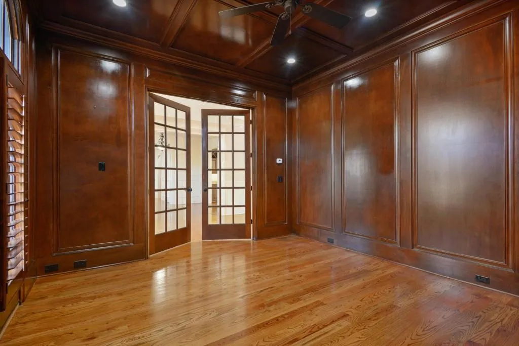 515 Long Glen Drive, Sandy Springs, Georgia 30327, 6 Bedrooms Bedrooms, ,4 BathroomsBathrooms,Residential,Sold,515 Long Glen Drive,7004632