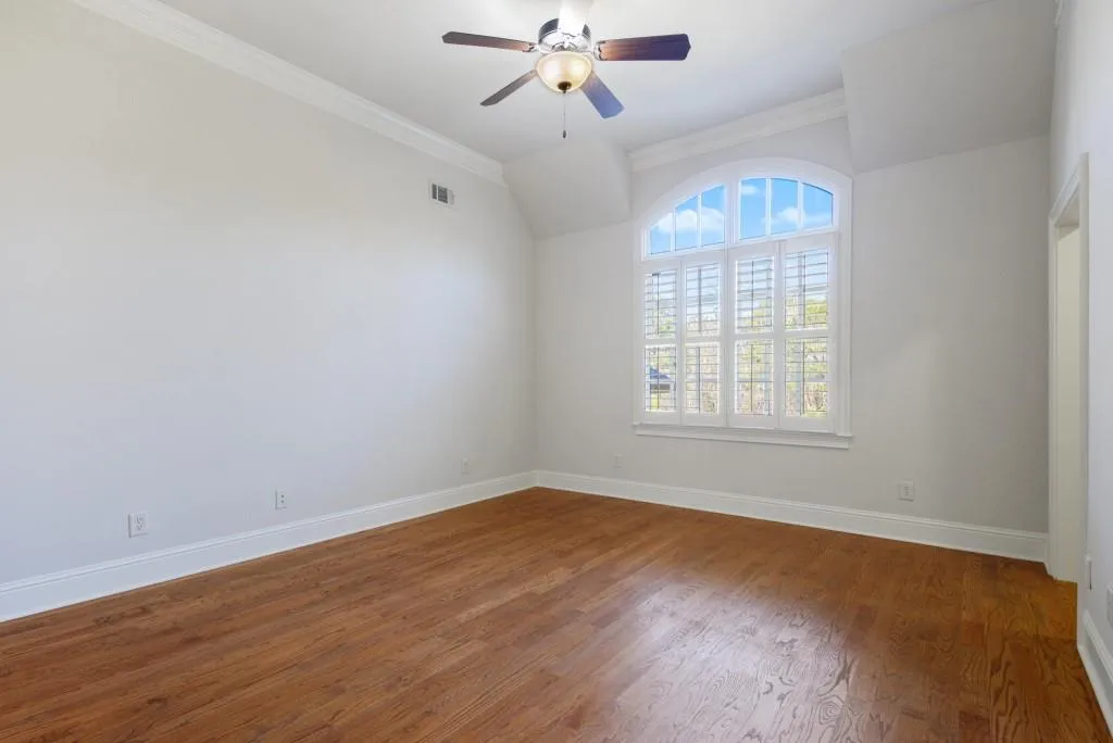 515 Long Glen Drive, Sandy Springs, Georgia 30327, 6 Bedrooms Bedrooms, ,4 BathroomsBathrooms,Residential,Sold,515 Long Glen Drive,7004632