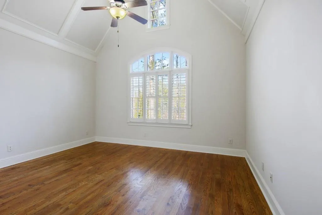 515 Long Glen Drive, Sandy Springs, Georgia 30327, 6 Bedrooms Bedrooms, ,4 BathroomsBathrooms,Residential,Sold,515 Long Glen Drive,7004632
