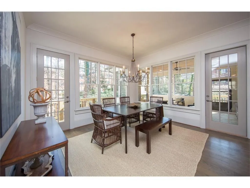 733 Glenairy Court Ne, Sandy Springs, Georgia 30328, 5 Bedrooms Bedrooms, ,5 BathroomsBathrooms,Residential,Sold,733 Glenairy Court Ne,5709883