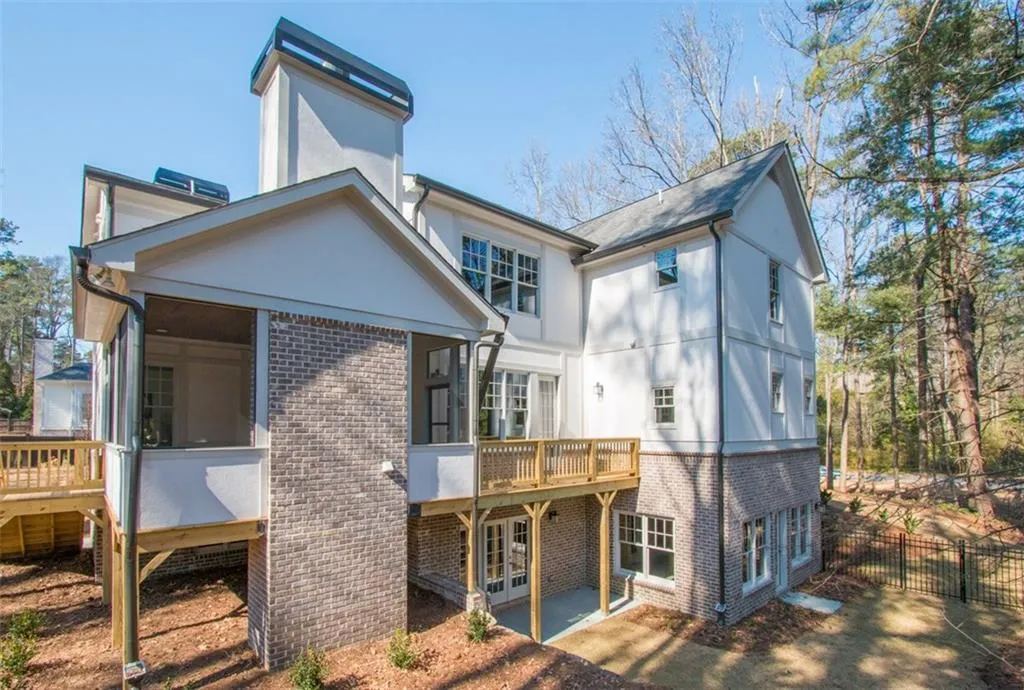 733 Glenairy Court Ne, Sandy Springs, Georgia 30328, 5 Bedrooms Bedrooms, ,5 BathroomsBathrooms,Residential,Sold,733 Glenairy Court Ne,5709883