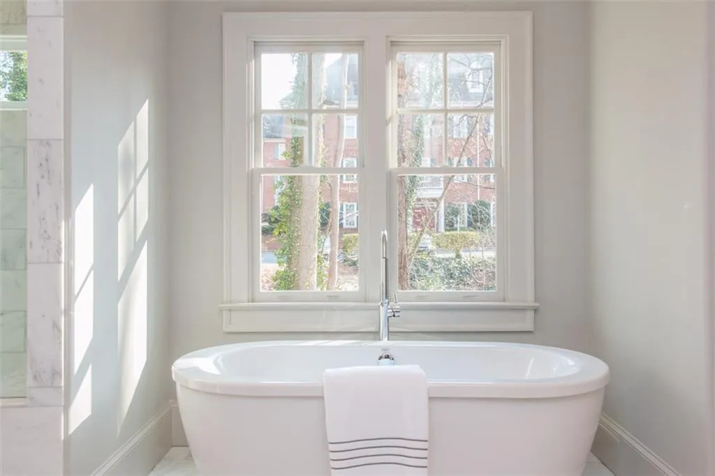 733 Glenairy Court Ne, Sandy Springs, Georgia 30328, 5 Bedrooms Bedrooms, ,5 BathroomsBathrooms,Residential,Sold,733 Glenairy Court Ne,5709883