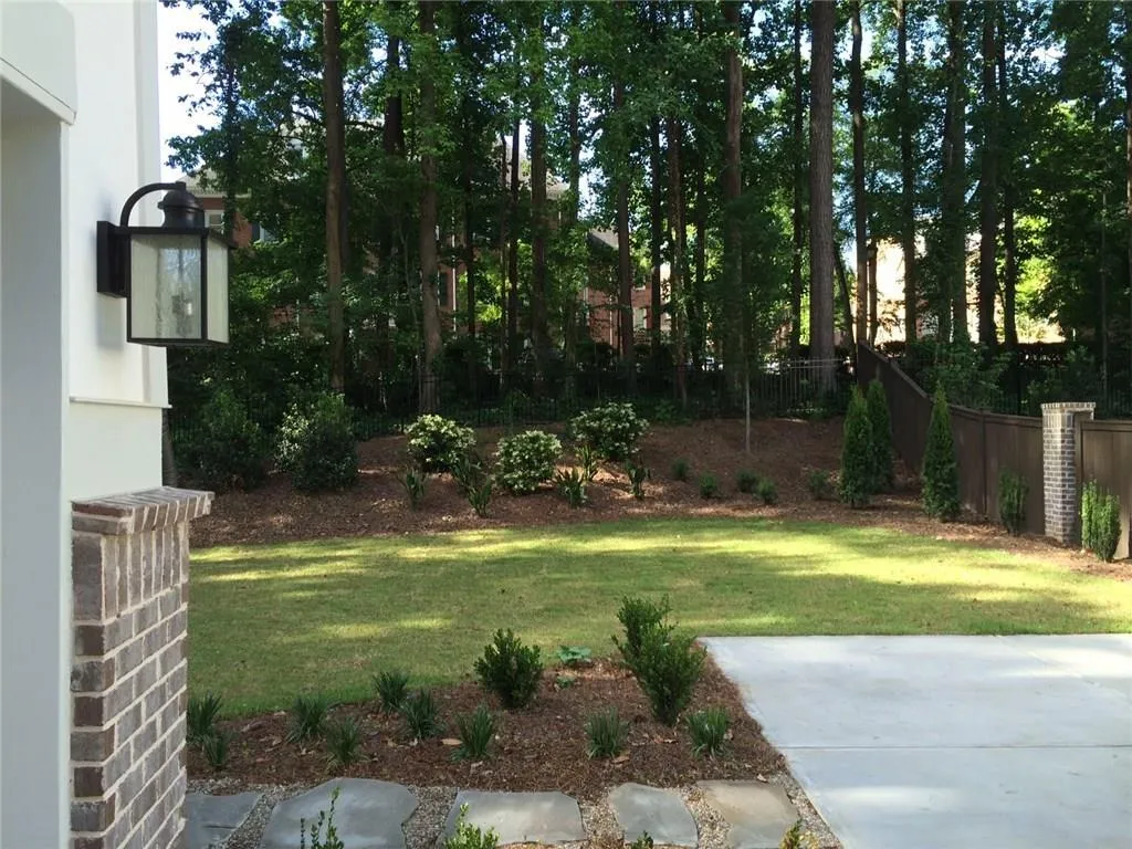 733 Glenairy Court Ne, Sandy Springs, Georgia 30328, 5 Bedrooms Bedrooms, ,5 BathroomsBathrooms,Residential,Sold,733 Glenairy Court Ne,5709883