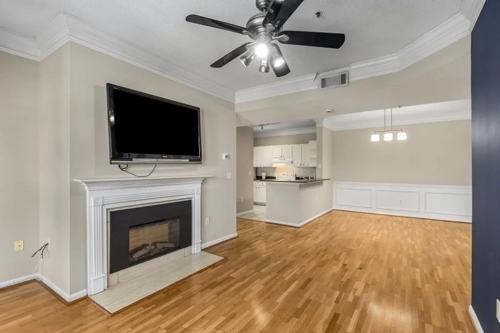 955 Juniper Street Ne Unit 4331, Atlanta, Georgia 30309, 2 Bedrooms Bedrooms, ,2 BathroomsBathrooms,Residential,For Sale,955 Juniper Street Ne Unit 4331,7514697