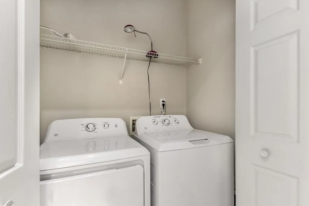 955 Juniper Street Ne Unit 4331, Atlanta, Georgia 30309, 2 Bedrooms Bedrooms, ,2 BathroomsBathrooms,Residential,For Sale,955 Juniper Street Ne Unit 4331,7514697