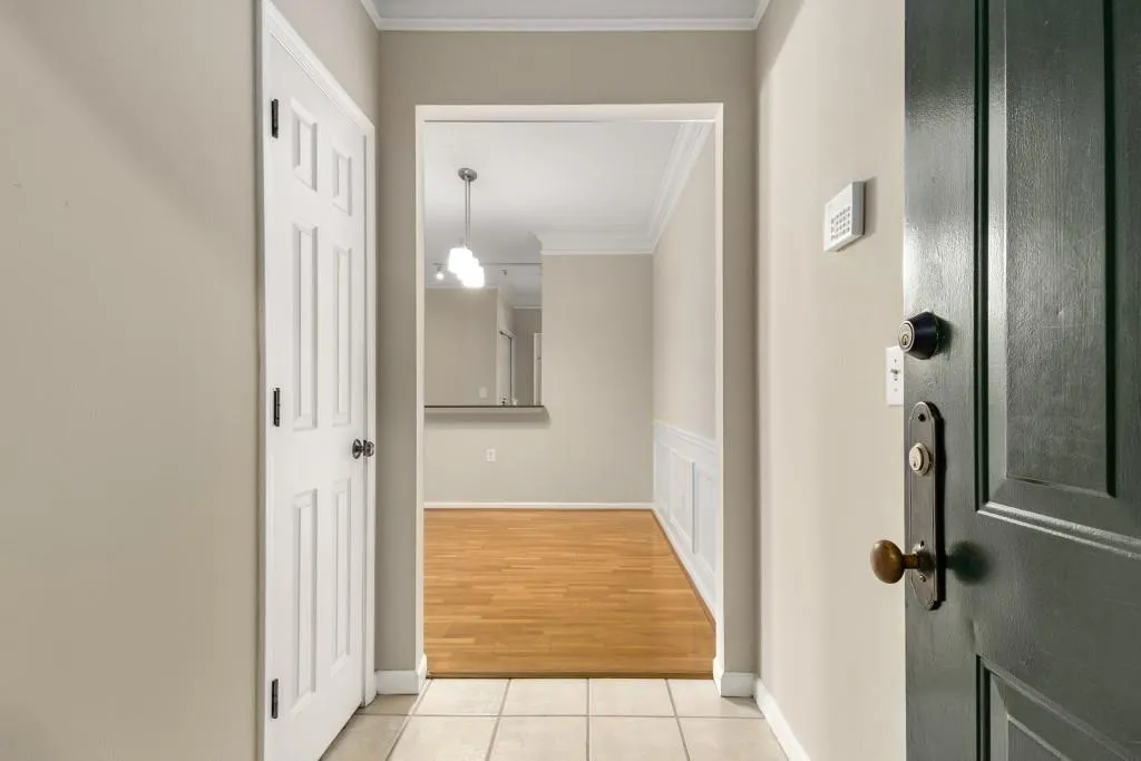 955 Juniper Street Ne Unit 4331, Atlanta, Georgia 30309, 2 Bedrooms Bedrooms, ,2 BathroomsBathrooms,Residential,For Sale,955 Juniper Street Ne Unit 4331,7514697
