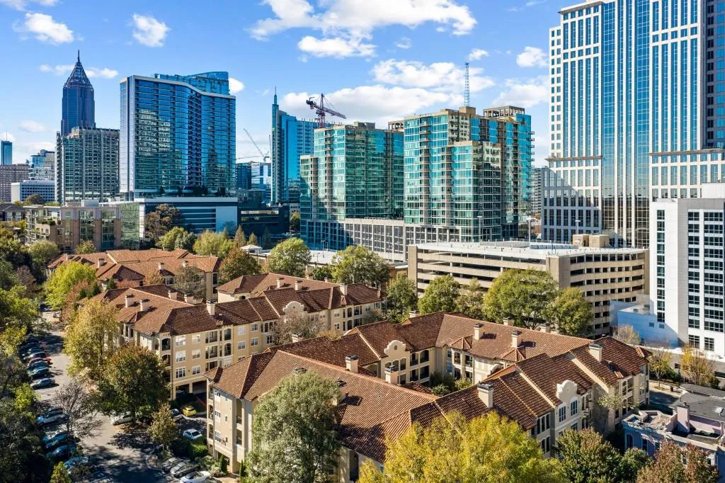 955 Juniper Street Ne Unit 4331, Atlanta, Georgia 30309, 2 Bedrooms Bedrooms, ,2 BathroomsBathrooms,Residential,For Sale,955 Juniper Street Ne Unit 4331,7514697