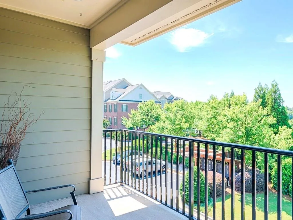 230 Le Gran Bend Ne Unit 230, Sandy Springs, Georgia 30328, 2 Bedrooms Bedrooms, ,2 BathroomsBathrooms,Residential,Sold,230 Le Gran Bend Ne Unit 230,5705156
