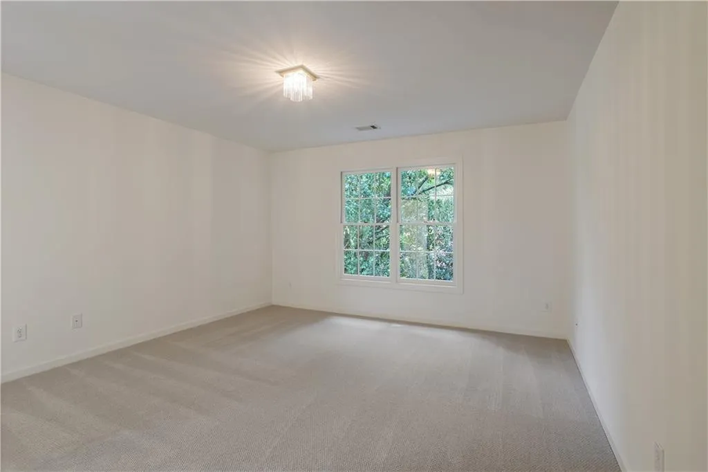 340 Ledgemont Court, Sandy Springs, Georgia 30342, 3 Bedrooms Bedrooms, ,3 BathroomsBathrooms,Residential,Sold,340 Ledgemont Court,6938318