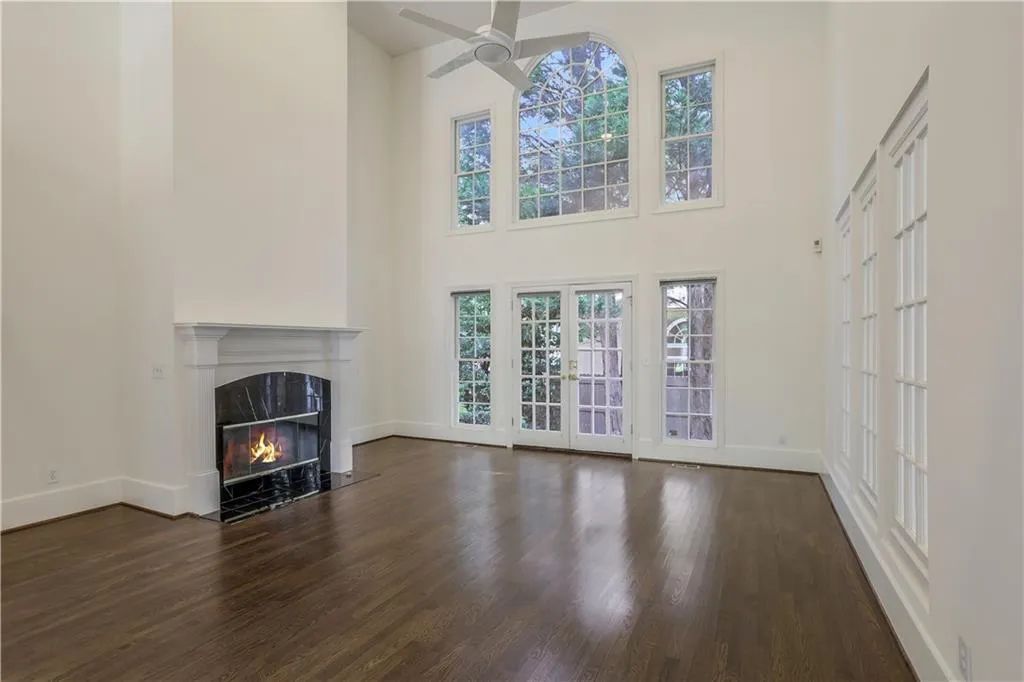 340 Ledgemont Court, Sandy Springs, Georgia 30342, 3 Bedrooms Bedrooms, ,3 BathroomsBathrooms,Residential,Sold,340 Ledgemont Court,6938318