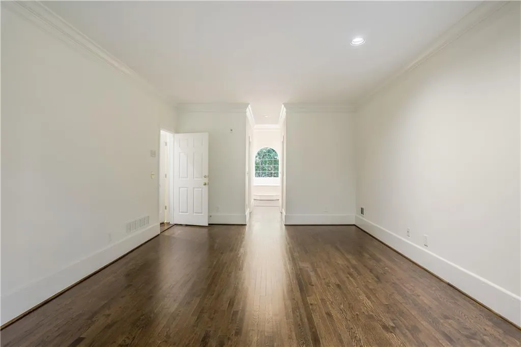 340 Ledgemont Court, Sandy Springs, Georgia 30342, 3 Bedrooms Bedrooms, ,3 BathroomsBathrooms,Residential,Sold,340 Ledgemont Court,6938318