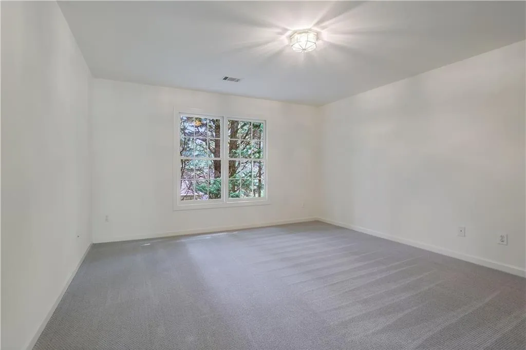 340 Ledgemont Court, Sandy Springs, Georgia 30342, 3 Bedrooms Bedrooms, ,3 BathroomsBathrooms,Residential,Sold,340 Ledgemont Court,6938318