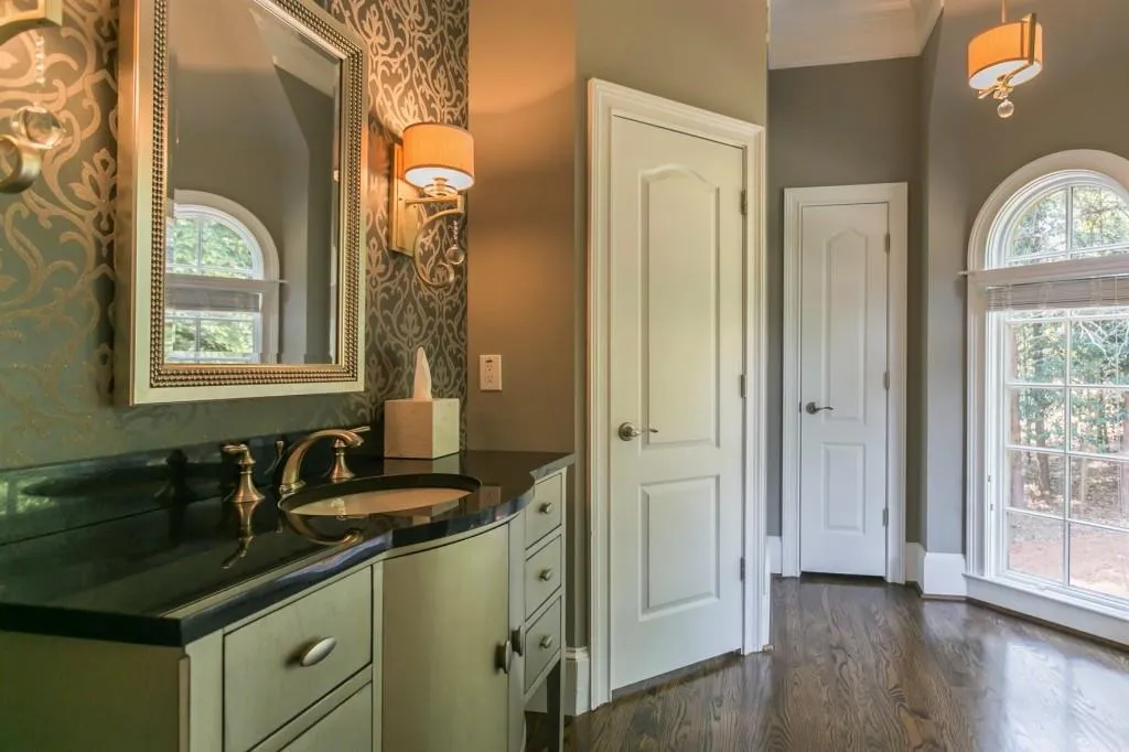 8325 Jett Ferry Road, Sandy Springs, Georgia 30350, 5 Bedrooms Bedrooms, ,4 BathroomsBathrooms,Residential,Sold,8325 Jett Ferry Road,6626685