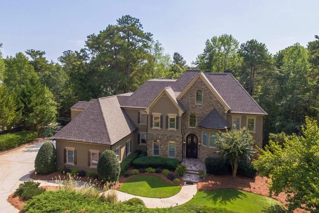 8325 Jett Ferry Road, Sandy Springs, Georgia 30350, 5 Bedrooms Bedrooms, ,4 BathroomsBathrooms,Residential,Sold,8325 Jett Ferry Road,6626685