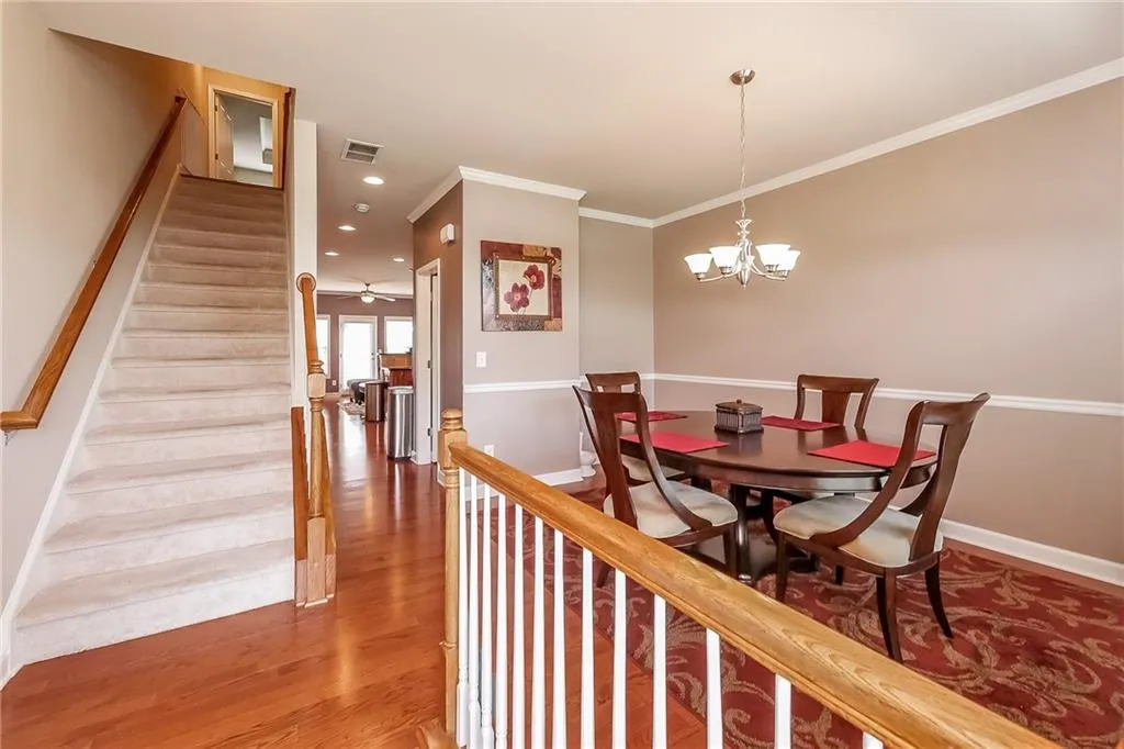 7170 Glisten Avenue, Sandy Springs, Georgia 30328, 3 Bedrooms Bedrooms, ,3 BathroomsBathrooms,Residential,Sold,7170 Glisten Avenue,5756403