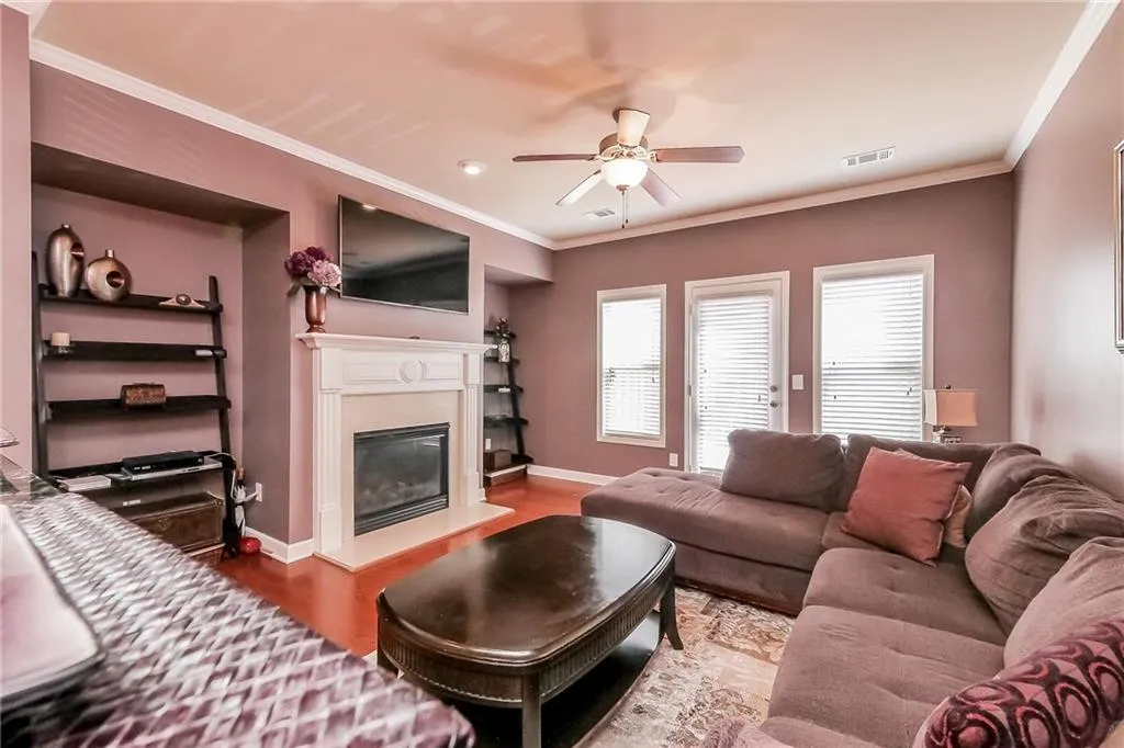 7170 Glisten Avenue, Sandy Springs, Georgia 30328, 3 Bedrooms Bedrooms, ,3 BathroomsBathrooms,Residential,Sold,7170 Glisten Avenue,5756403