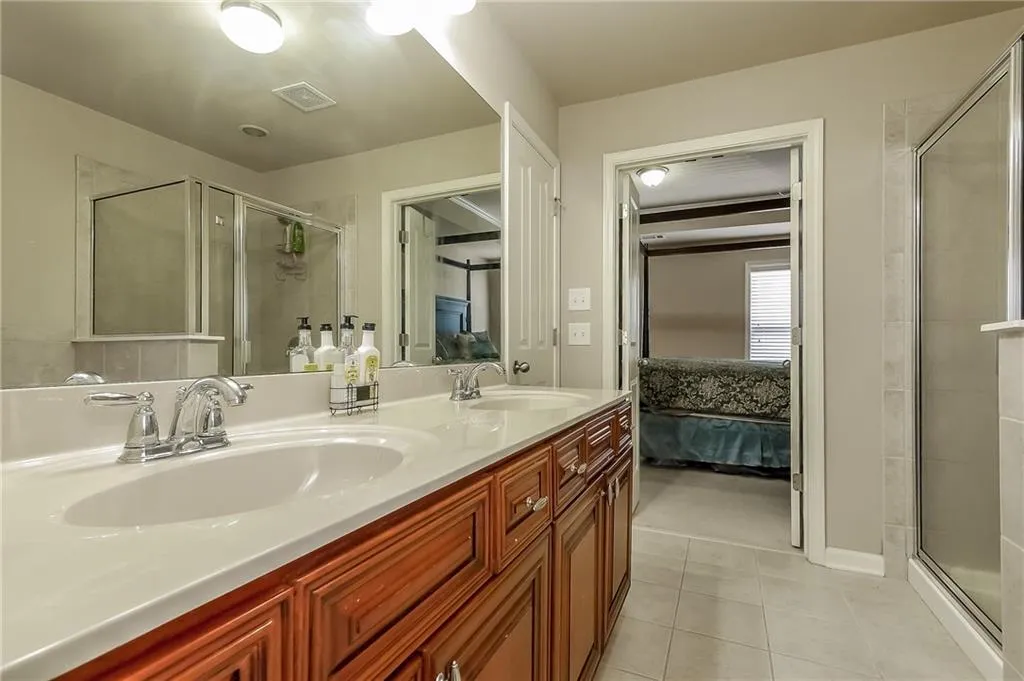 7170 Glisten Avenue, Sandy Springs, Georgia 30328, 3 Bedrooms Bedrooms, ,3 BathroomsBathrooms,Residential,Sold,7170 Glisten Avenue,5756403