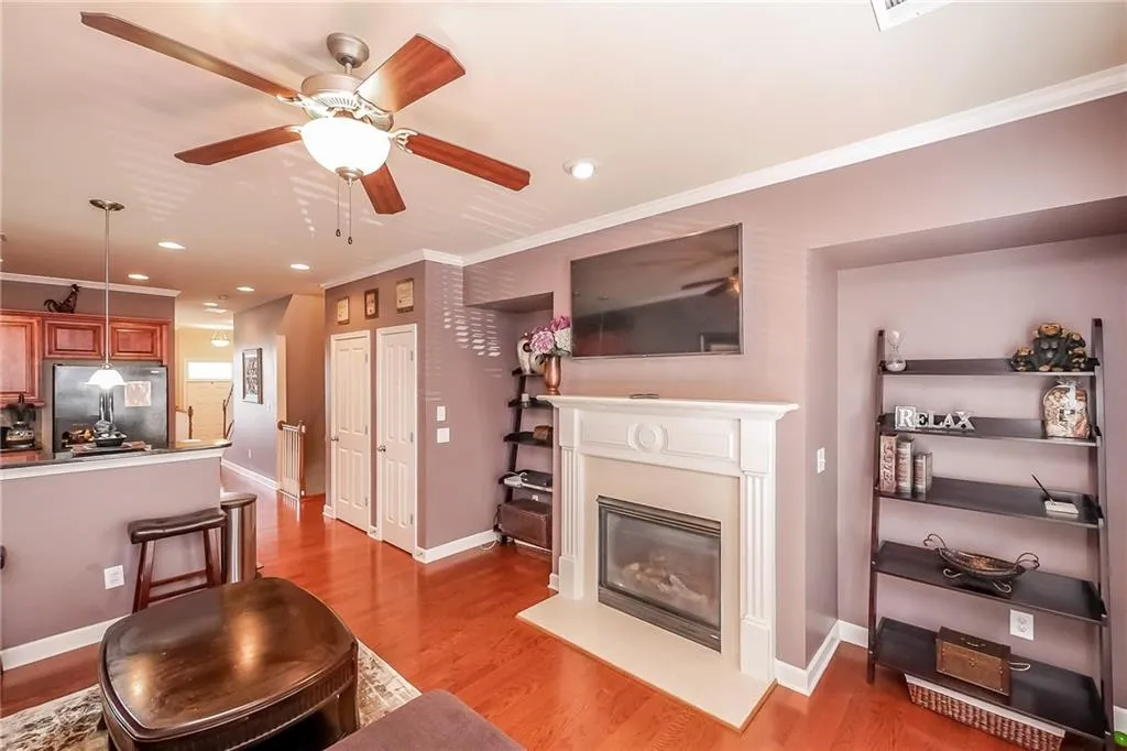 7170 Glisten Avenue, Sandy Springs, Georgia 30328, 3 Bedrooms Bedrooms, ,3 BathroomsBathrooms,Residential,Sold,7170 Glisten Avenue,5756403