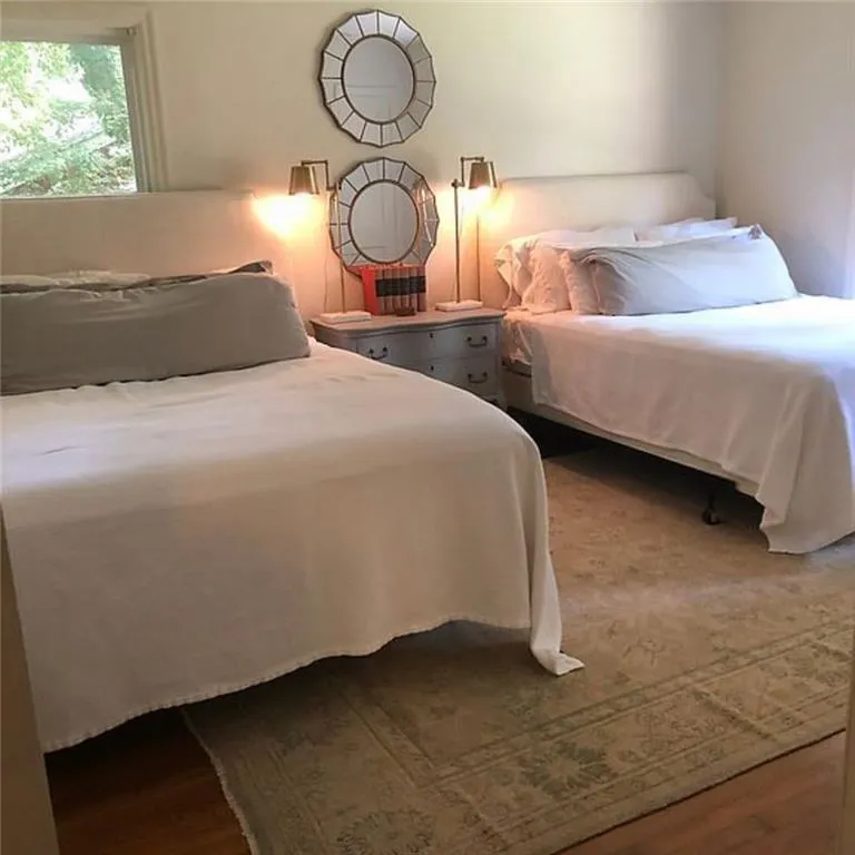 726 Windsor Parkway, Atlanta, Georgia 30342, 3 Bedrooms Bedrooms, ,1 BathroomBathrooms,Residential,Sold,726 Windsor Parkway,7235670